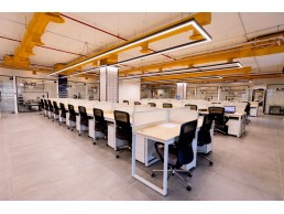 مكاتب مشتركة وقاعة اجتماعات للإيجار مؤثثة بالرياض تقدم خدمات مثالية لأعمالكم وأسعار مميزة