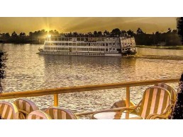 عشاء على الباخرة نايل كروز Scarabee Boat  مصر القاهرة